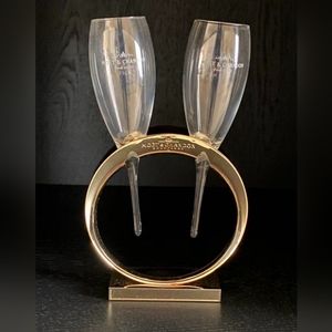 NWOB Moet & Chandon Wedding Ring Champagne Flutes